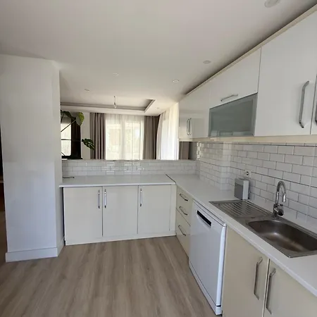 Villa Yeni Ve Konforlu Ev *